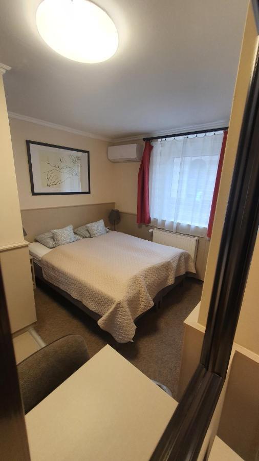 Central Motel Kecskemét Buitenkant foto