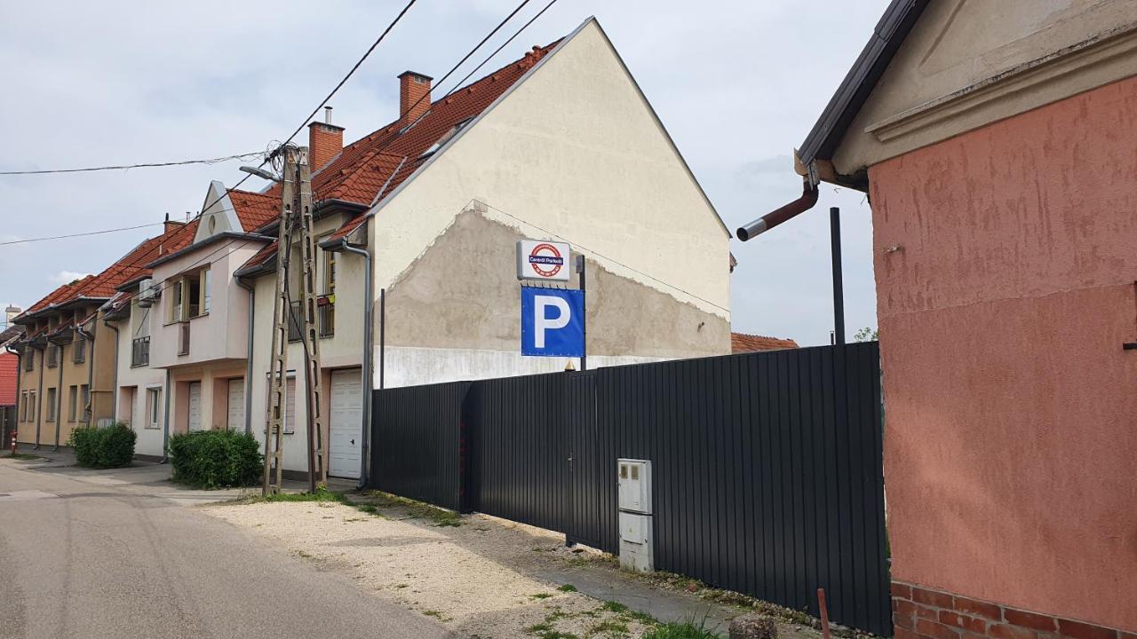 Central Motel Kecskemét Buitenkant foto